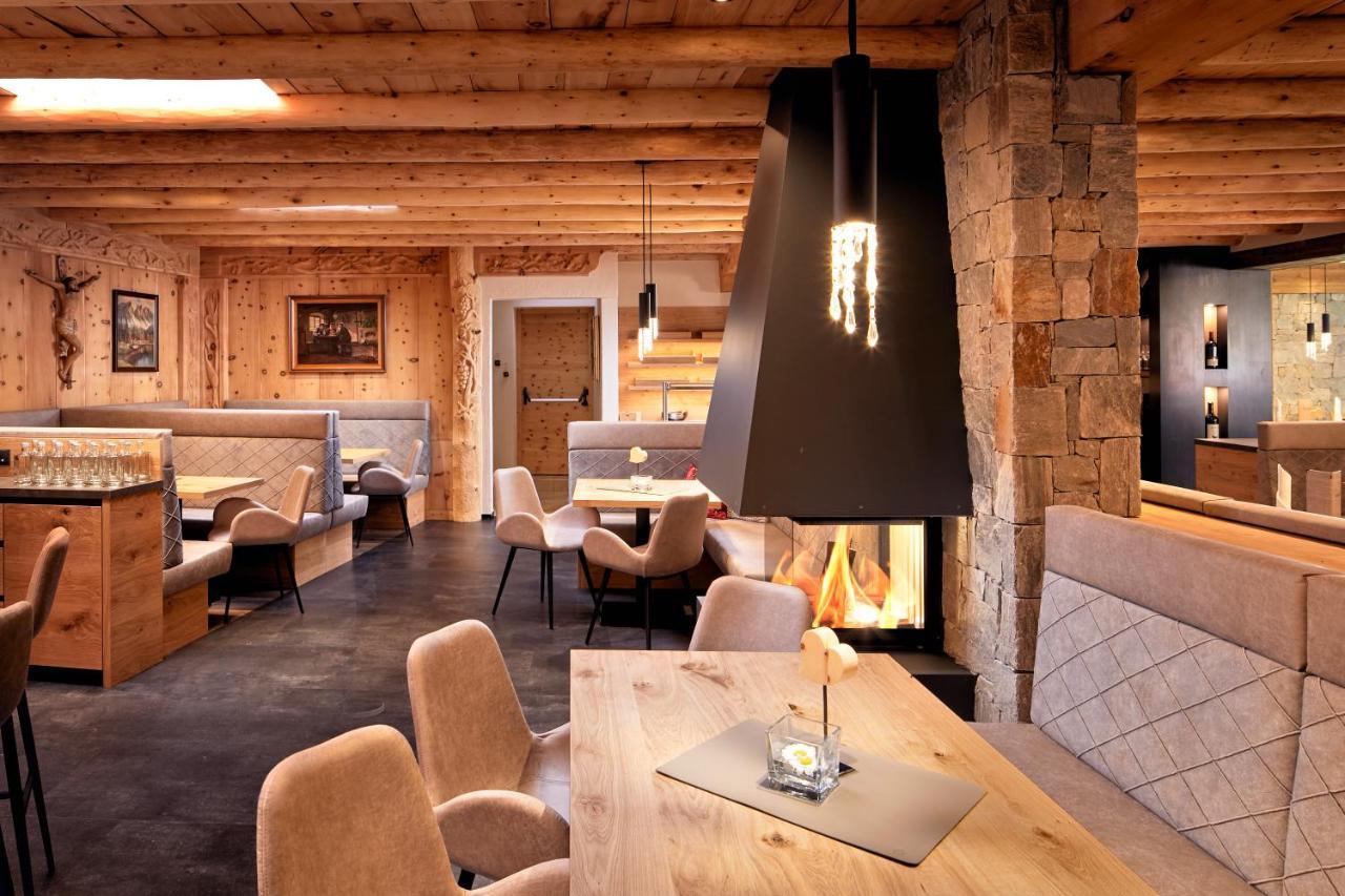 Hotel Anigglhof Malles Venosta Esterno foto